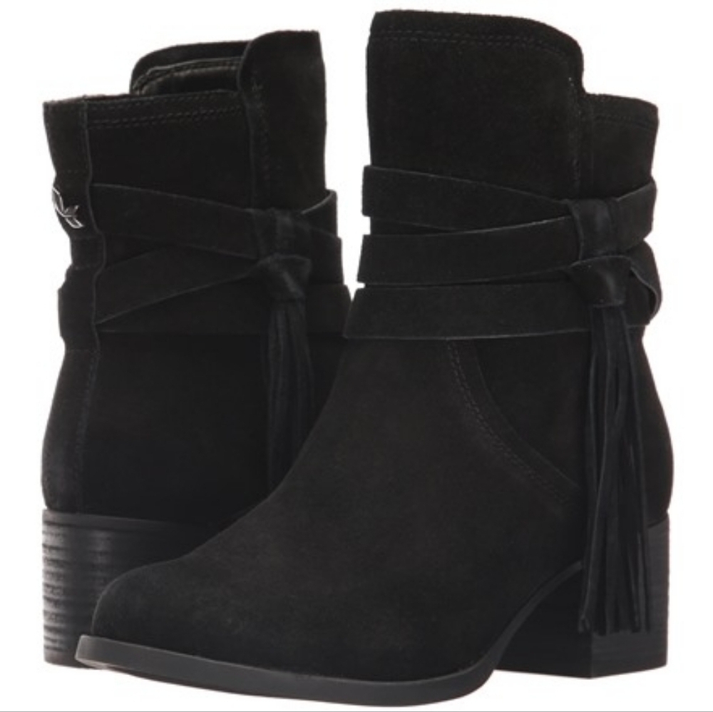 Koolaburra UGG Black Zippered Ankle Boots Kenz Suede Tassel Size 9